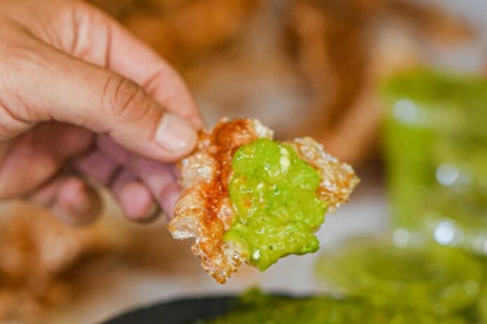 Eating fresh salsa and chicharrón on a Mexico City food tour