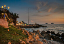 Mazatlán, Sinaloa beachside cliffs