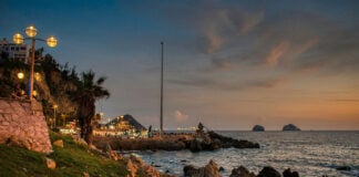 Mazatlán, Sinaloa beachside cliffs