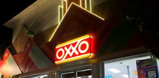 An Oxxo store front
