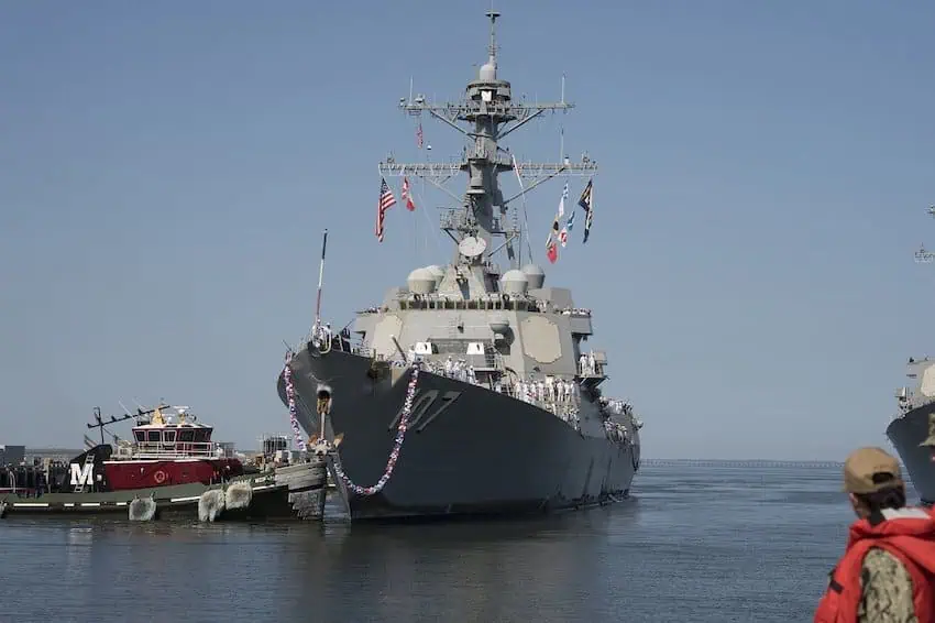 US sends warship to Gulf of Mexico