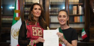 Rasheed with President Sheinbaum at the National Palace on March 19.