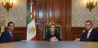 In a video announcing the appointment of Edgar Amador Zamora, President Sheinbaum described the departing finance minister (L) Rogelio Ramírez de la O as Mexico's "best economist."