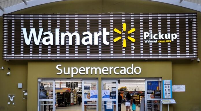 Facade of the entrance to a Walmart store in Mexico.