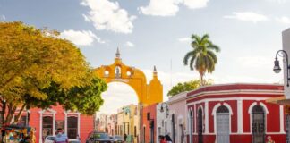A shot of colonial downtown Mérida in Yucatán