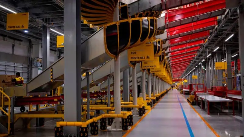 The spacious DHL facility in Querétaro.