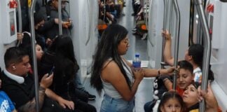 Passengers on the Mexico City metro