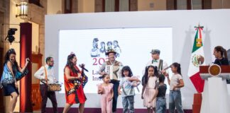 The president invited children to perform music onstage during her morning press conference on April 30, Children's Day in Mexico.