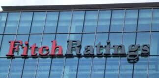 The words Fitch Ratings on an office building