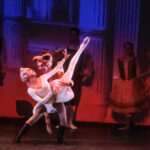Scene from Jalisco Ballet's Gato con Botas, Puss in Boots dances with a woman