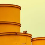Foto of large oil refinery