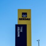 Building top with Gerdau logo.