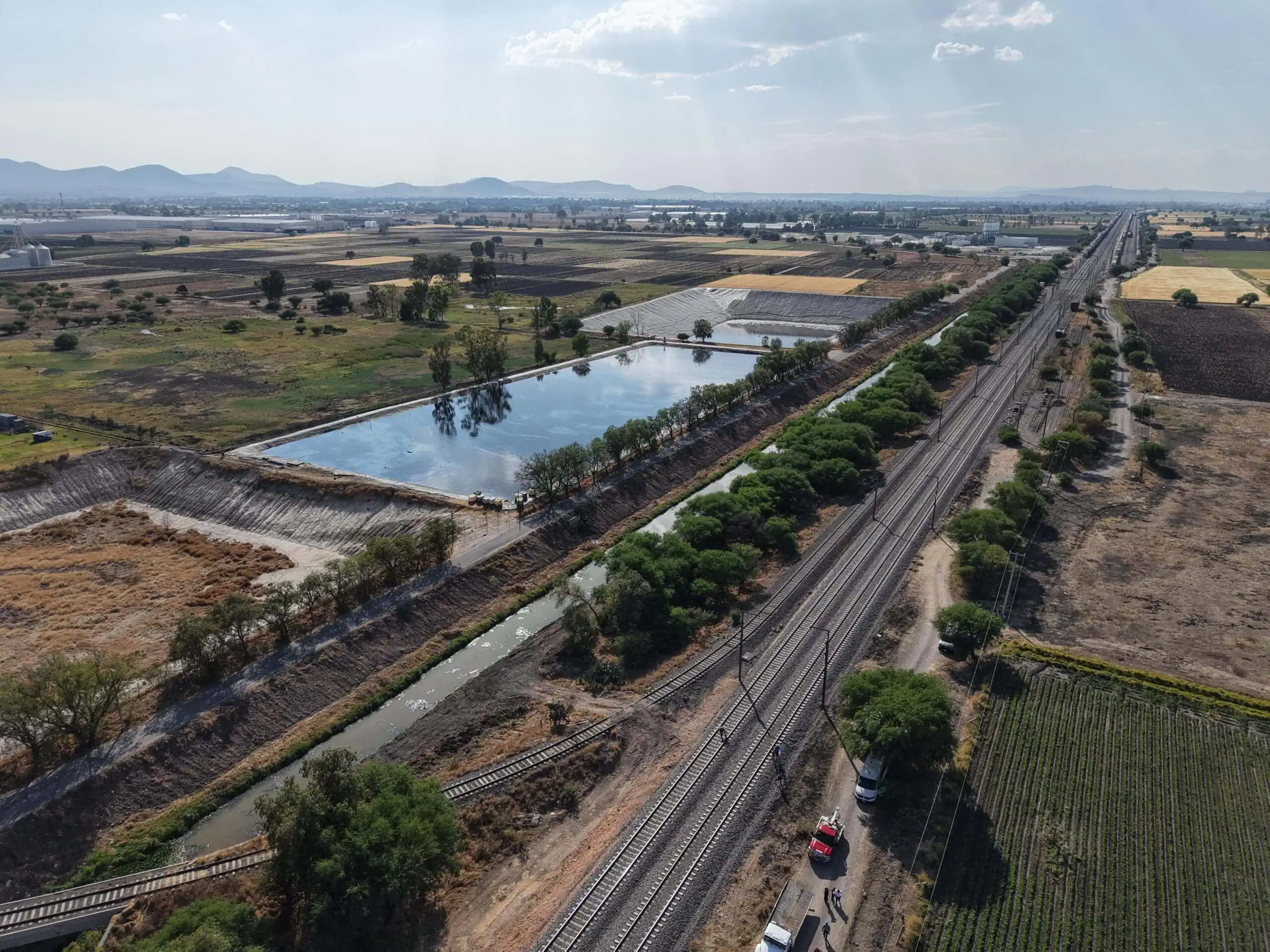 Aerial view of train construction between Querétaro and CDMX