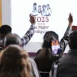 reporters raise their hands at Sheinbaum's morning press conference