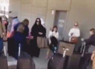 The 17 family members of El Chapo were carrying more than $70,000 in cash and several suitcases.