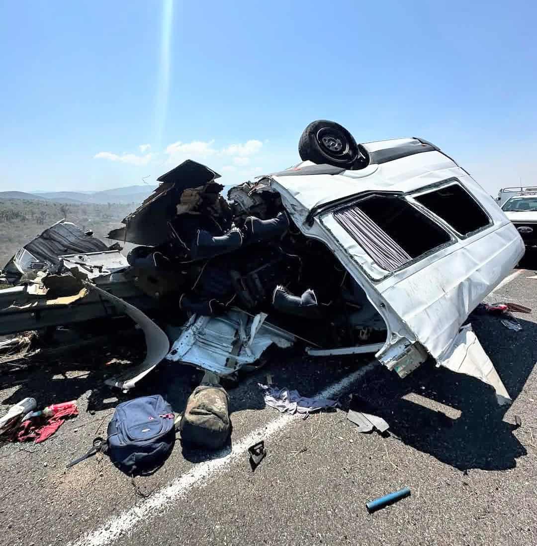 Wrecked bus on Puebla highway