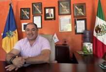 Teuchitlán mayor in his office