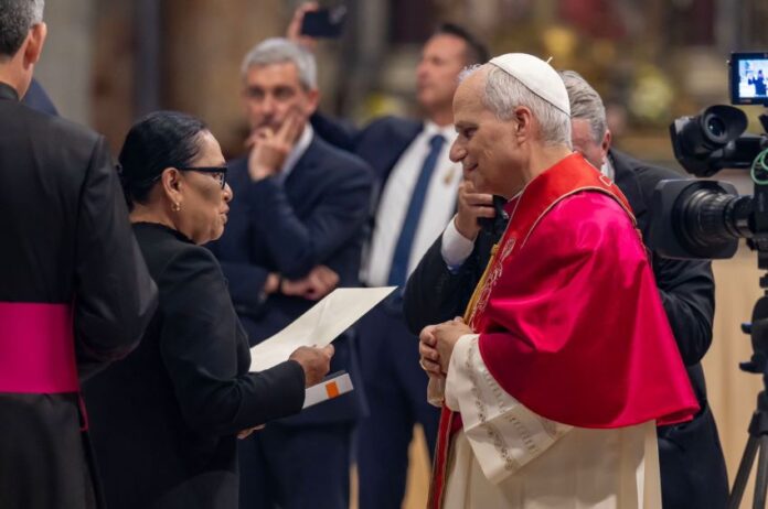 Mexico's Interior Minister Rosa Icela Rodríguez meeting Pope Leo XIV