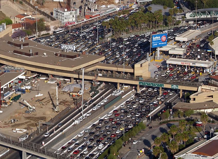 Un cruce de fronteras ocupado en San Diego/Tijuana