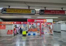 A mini store in the Mexico City Metro