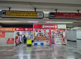 A mini store in the Mexico City Metro