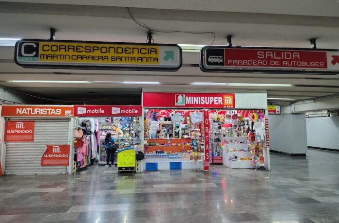 A mini store in the Mexico City Metro