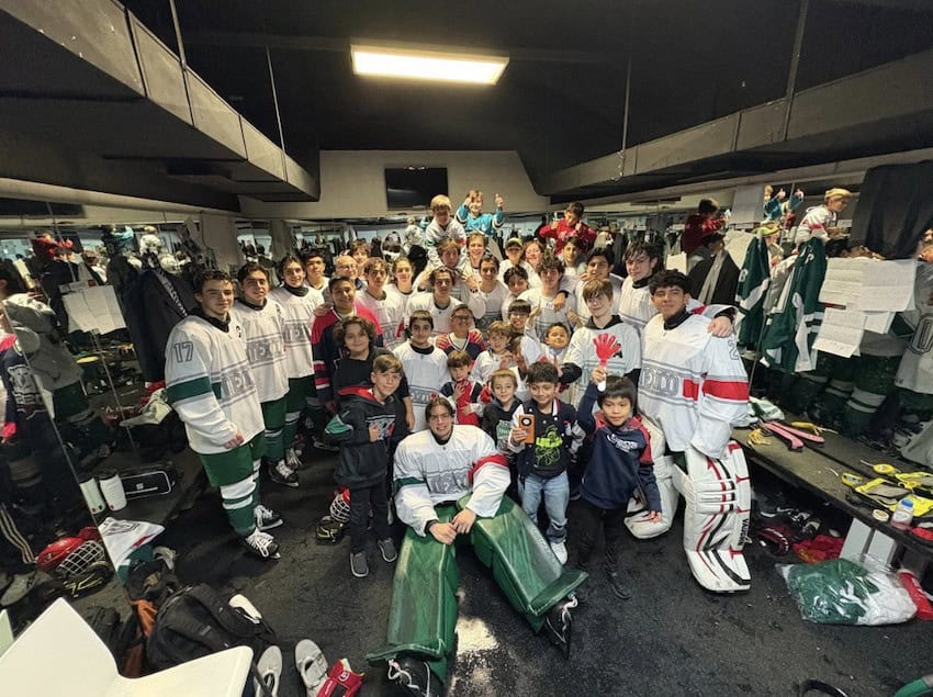 El equipo nacional de hockey sobre hielo mexicano