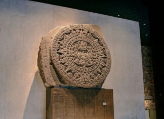 aztec calendar stone