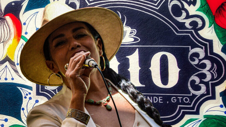 Jessica Sánchez Bowman en Café 1910 Jessica Sánchez Bowman en Café 1910