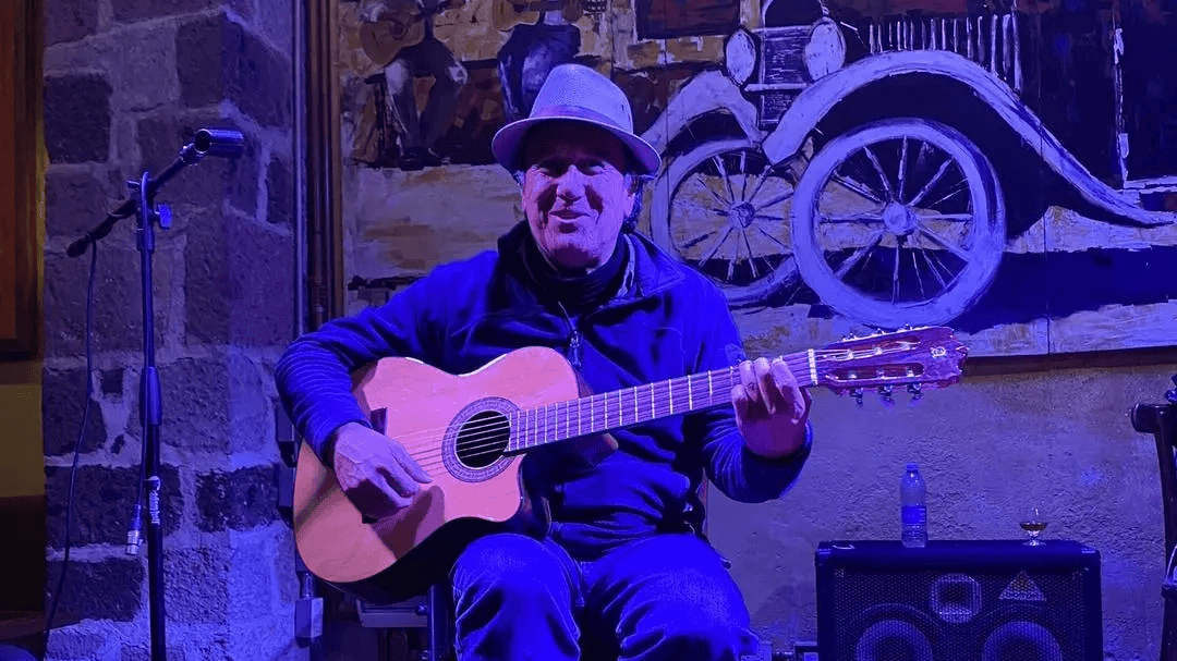 Martín Vega en Mama Mia