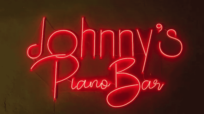 Johnny’s Piano Bar – Special Guest