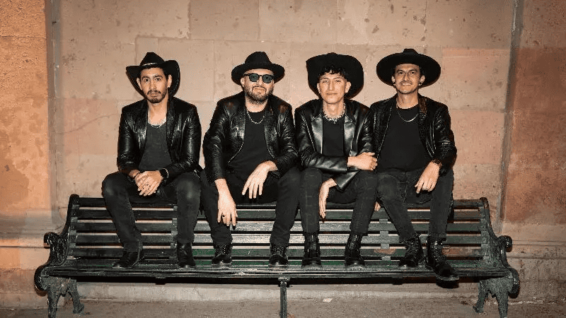 Mama Mia – Medio Siglo de Música y Sabor – The Musick Brothers