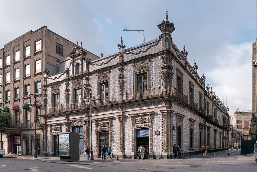 Casa de los Azulejos on mexico city's avenida francisco i madero