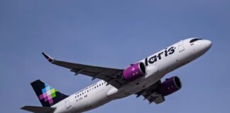 Volaris jet in the air