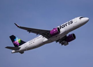 Volaris jet in the air