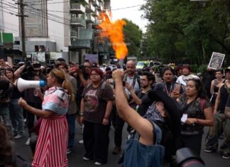 Anti-gentrification protest Mexico City