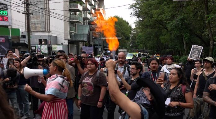 Anti-gentrification protest Mexico City
