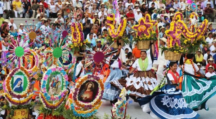 Oaxacan women dancing