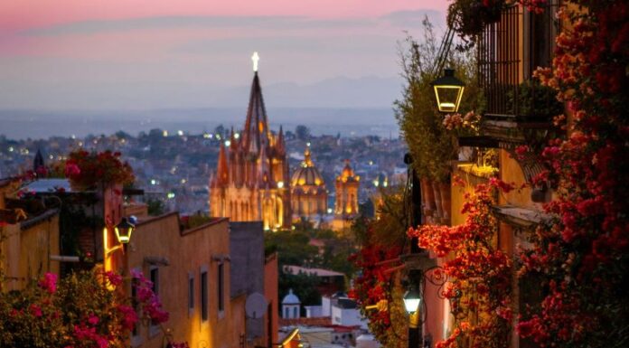 Night view of a colonial Mexican town
