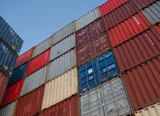 Cargo shipping containers