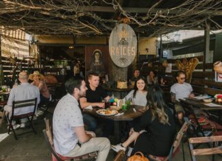 Raices restaurant on San Miguel's Salida a Celaya