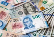 bills of Mexican currency