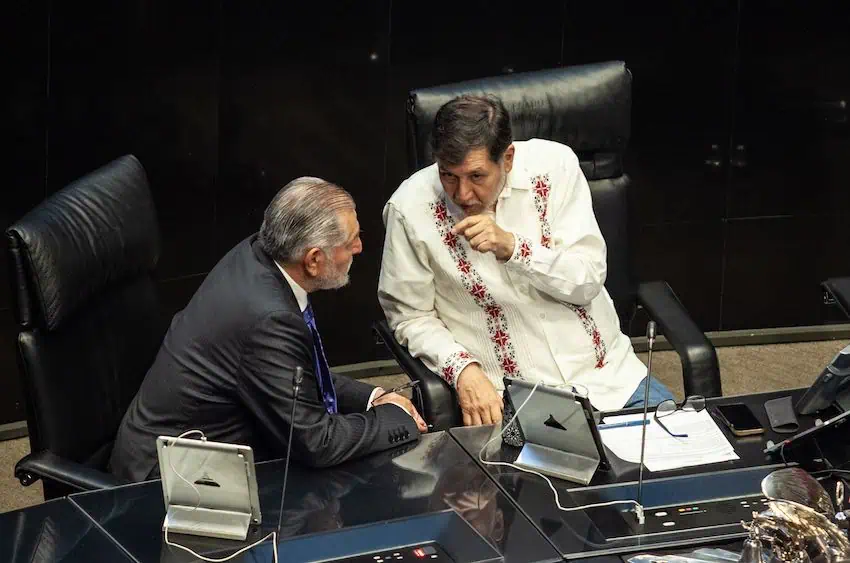 Gerardo Fernández Noroña (R) with Adán Augusto López Hernández (L). 