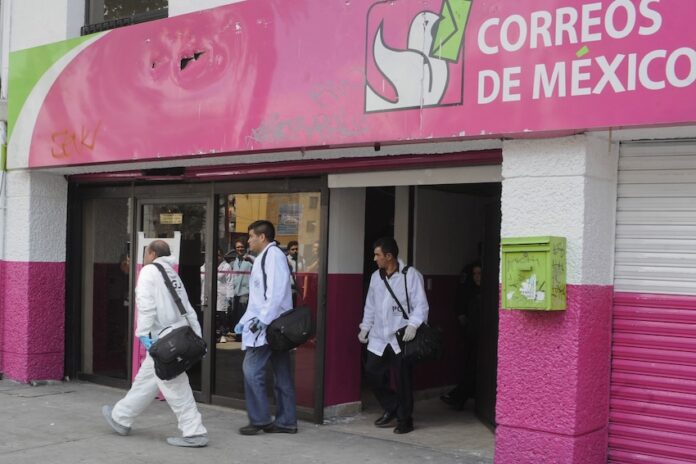 A Correos de Mexico post office