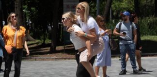 Canadian tourists in Mexico