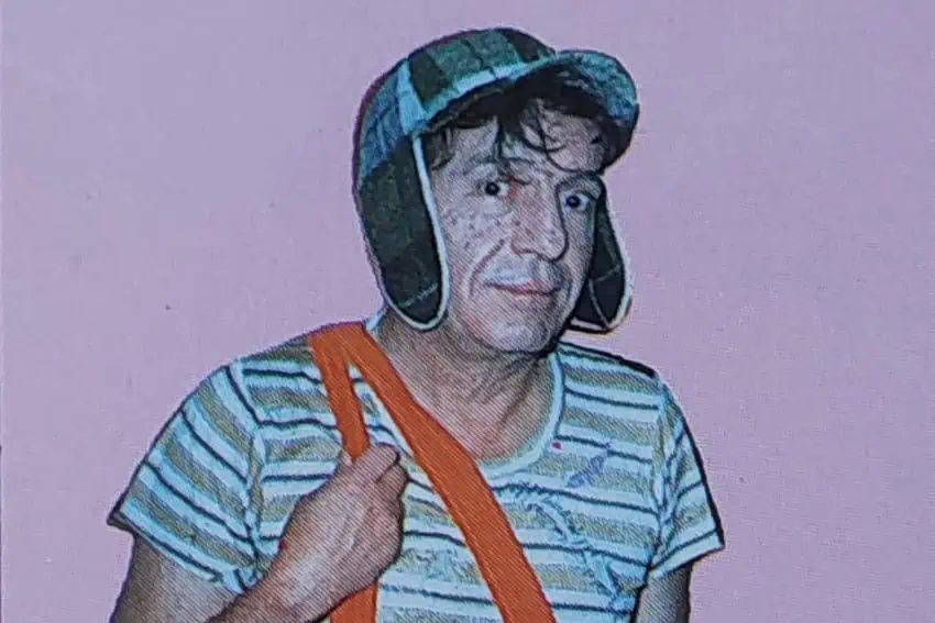 Chespirito dressed as his character Chavo.