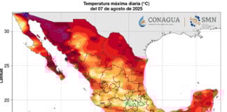 A heat map of Mexico showing temperatures over 40 C along the northern border, throughout Sonora and in parts of the Baja peninsula