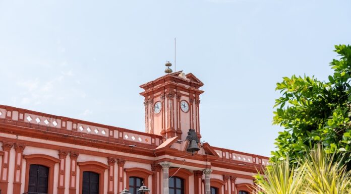 Colonial style govt building in Colima