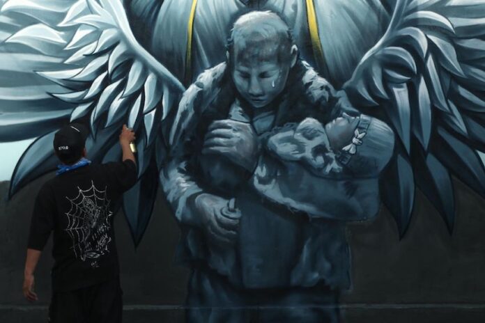 mural honoring Alicia Matías