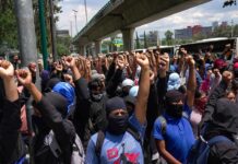 mob protesting